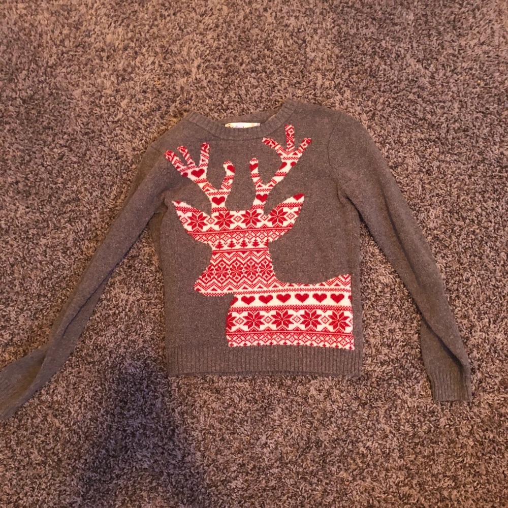 Cute rain deer sweater, perfect for winter!